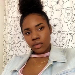Meet your Posher, Kayla